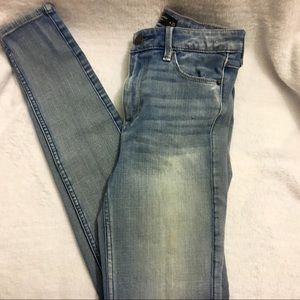 Stretchy skinny jeans
